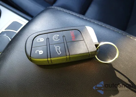 2019 Jeep Grand Cherokee Limited 4X4 z USA, uszkodzony, nr VIN 1C4RJFBG2KC677571